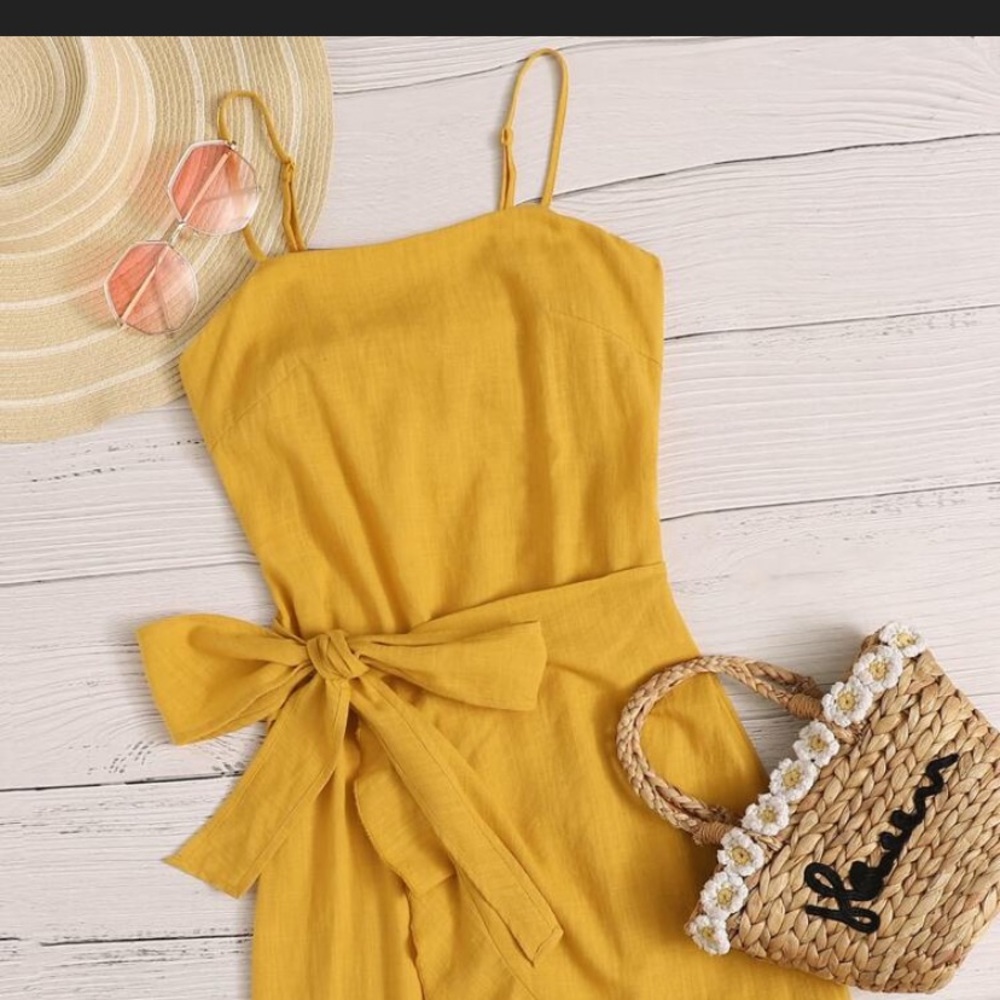 Yellow dress